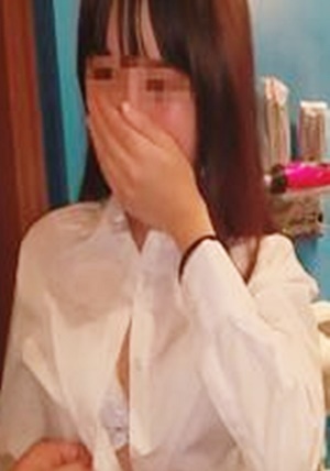 FC2-PPV-1851088 9まで限定【個撮】県立普通科②初体験から1カ月...お小遣い欲しさでおじさんに回され溜まった精子を全身で味わう少女。