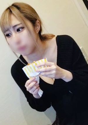 FC2-PPV-1830248 週末限定【無修正】巨乳アパレル店員とネカフェで中出し