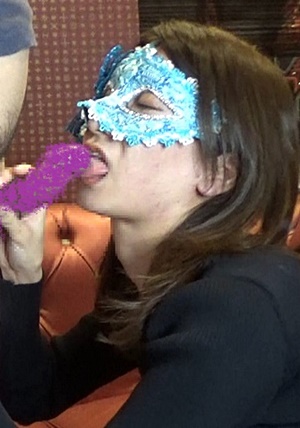 FC2-PPV-1570462 【超絶レア】女性誌『美〇〇花』の神スタイル24才現役美人読モさんコロナ禍お助け※身バレ即消去 ※クラブナンパでゲット!着衣＆コスプレで生中出し２連発