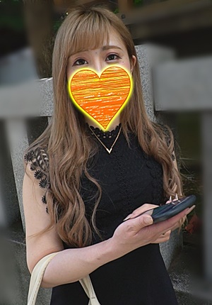 FC2-PPV-1560491 【無修正ｘ個人撮影】ネカフェ在住キャバ嬢コミュニティで、紹介してもらったホスト沼の風俗嬢リリカちゃんと客がいるから声を押し殺しながらネカフェでパコｗ【＃ネカフェ難民】