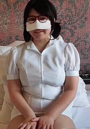 FC2-PPV-1555622 980円！むちむちナース葵ちゃん♪元メイドカフェ店員♪おさけを上と下の口で飲んで酔っ払い！生中出し＆顔射でザーメンまみれ♪アヘ顔葵ちゃん第3章