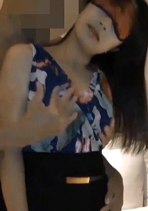 FC2-PPV-1555510 【個人撮影】40代を迎えても男に抱かれたい熟女妻　子宮の奥で感じる他人棒