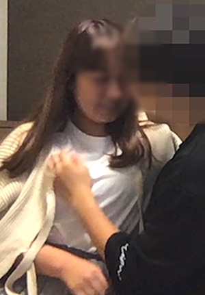 FC2-PPV-1527739 超名器の子と出会って5分でSEXしてみた！Vol.1【超豪華特典付き！】