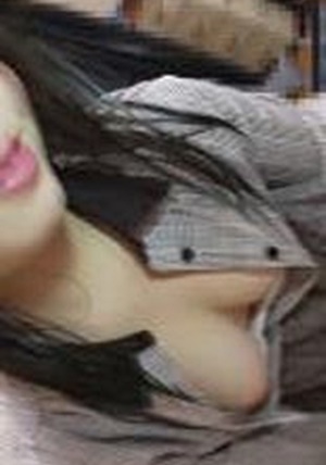 FC2-PPV-1496791 #今だけ半額#雨宿りの色白美少女JDを連れこんで中出し