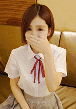 FC2-PPV-1462167 【個撮】飲食店でバイトしている知人の娘ミカちゃん（仮名）を緊急援助！覚えたてのフェラテクで責めてくるエロ娘・知人には悪いが中出ししてしまったよ！【顔出し・中出し】