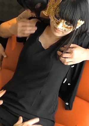 FC2-PPV-1457903 【個人撮影】戸惑いながらも他人棒２本を喰らう若妻　27歳の輝く肉体を貫く他人棒　人生初の３Pに酔いしれて快楽の虜に