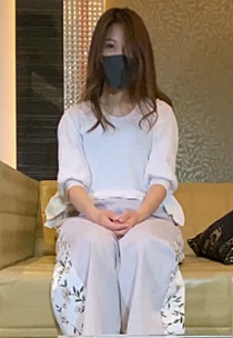 FC2-PPV-1410382 【個人撮影】初撮り！マリ23歳！現役の秘書が人生初の動画撮影★ロングヘアのスレンダー美女に背面手コキ、足コキをさせ最後は激しくハメて大量発射！