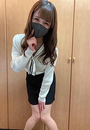 FC2-PPV-1888524 【童貞即尺】出会ってすぐ童貞くんの洗ってない臭いチンポを玄関で即尺。5分我慢出来たら生中出し※完全顔出し