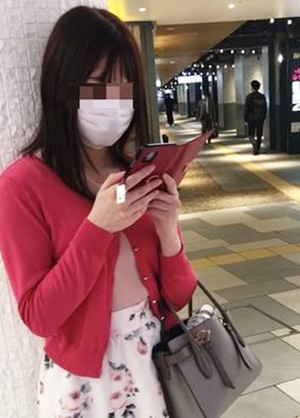 FC2-PPV-1933207 ※サービス価格（25日まで）【無修正】梅田カフェ店員_コロナでシフトの減った娘に多めのサポをさせて頂きました。