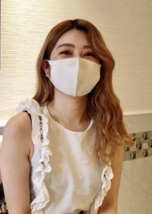 FC2-PPV-2041944 ねっとりとした舌とぷっくり唇の絶品フェラを見せつけるモデル顔の美乳歯科助手24歳→ごっくん