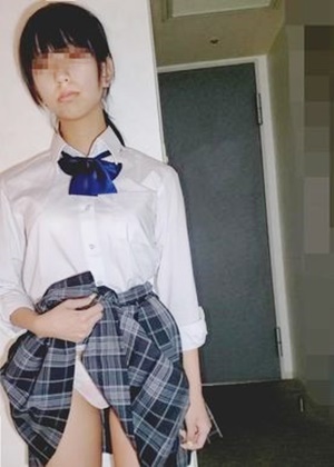 FC2-PPV-2160193 【個撮】県立通信制③施設出の少女を支援※9/10まで限定