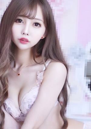 FC2-PPV-2367741 （期間限定）超ミニスカートで歩いてたエロい美女を自宅に誘って３回生中出し